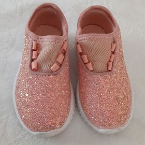 Toddler girl size 7 glitter sneakers